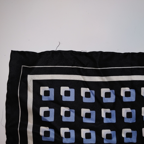 🌈3/$30 Jacob scarf (silk?) - Picture 2 of 4